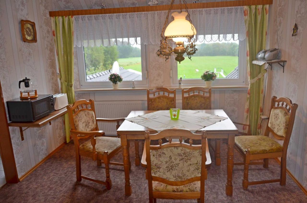 Ferienwohnung Kleinhaus, 95008 Rhauderfehn Exterior photo
